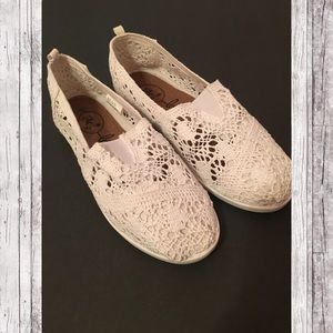 Rue 21 White Lace Slip On Shoes